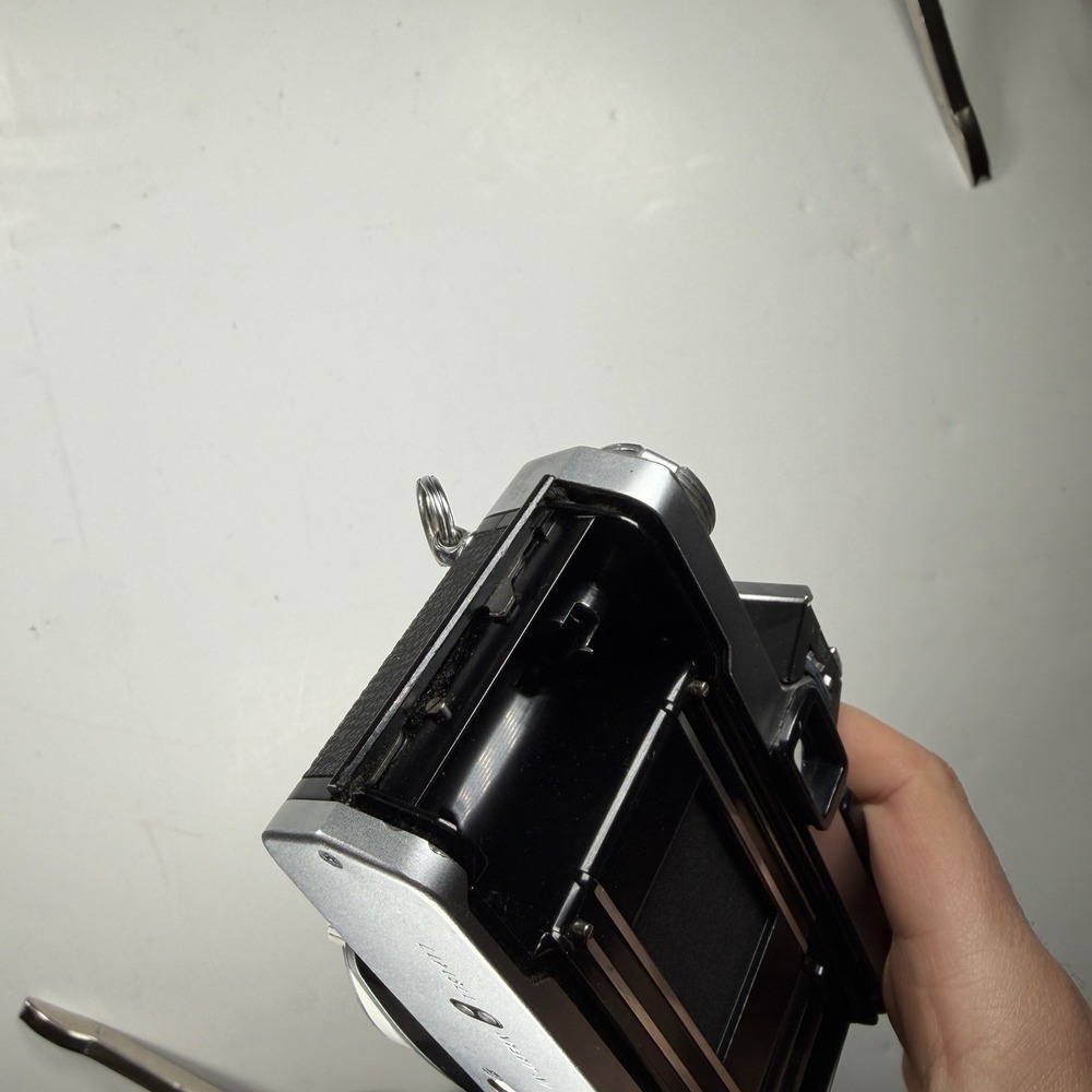 VTG Olympus OM-1N 35mm SLR Film Camera Body Only Silver REPAIR - Picture 6 of 12